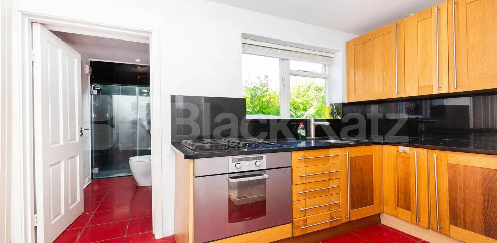 1 Bedroom, 1 bath, 1 reception Ground Floor Flat			 Dukes Avenue, MUSWELL HILL